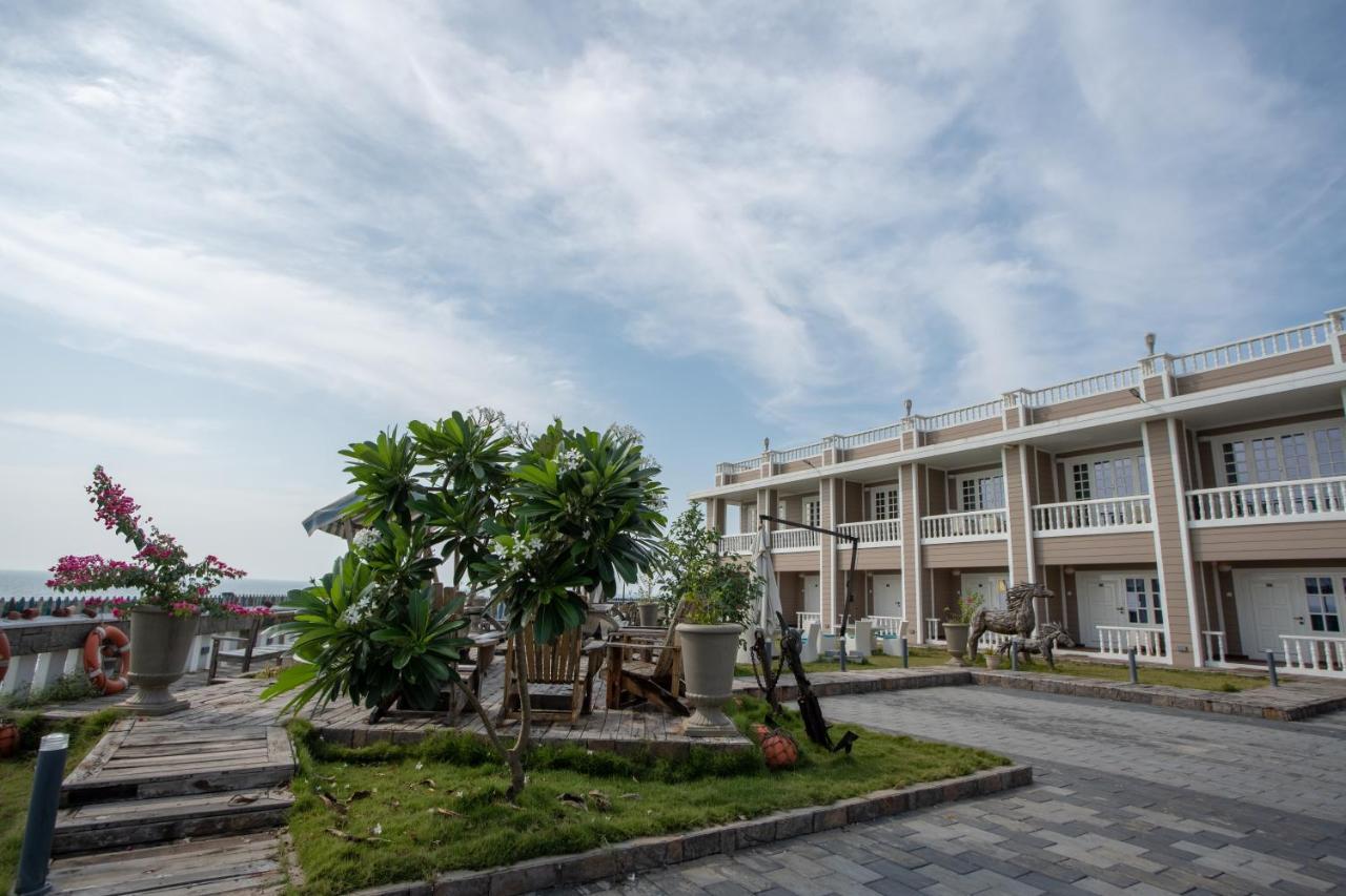 State Beach Resort And Spa Kannur Exterior photo